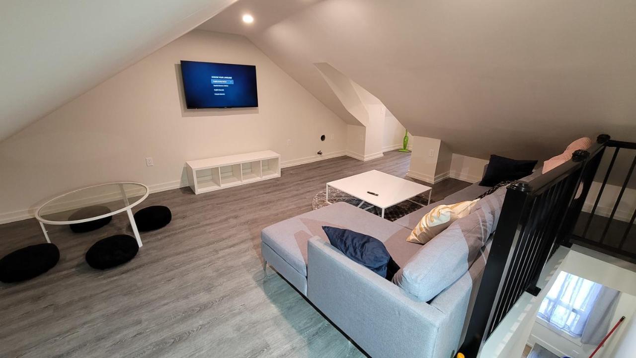 Lovely 2 Level Suite Hamilton Exteriér fotografie